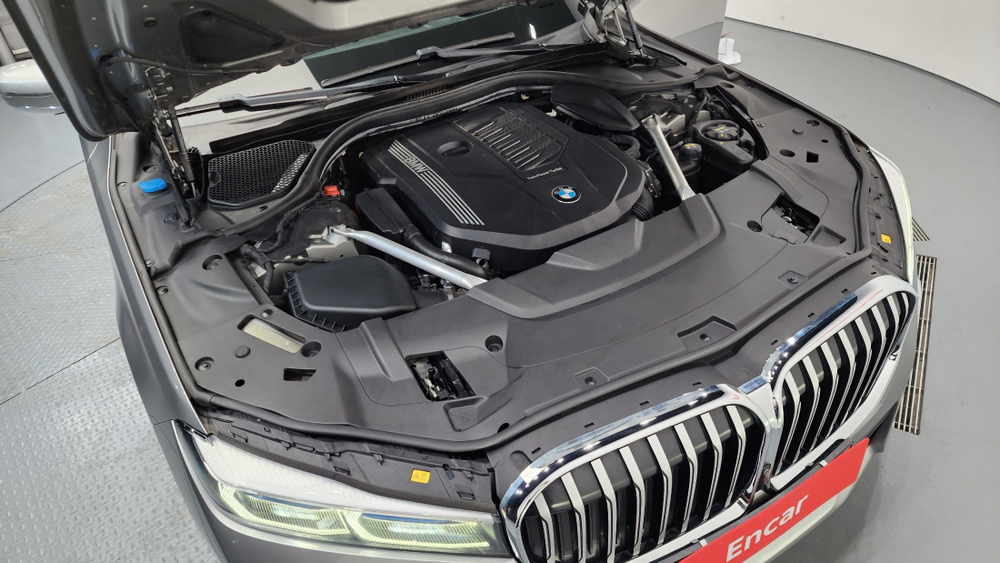 BMW 7 серии (G11) 740i M Sport