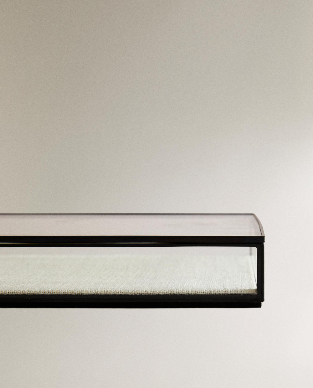 Zara Home Шкатулка из стекла, цвет чёрный, 32 см