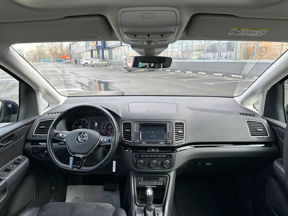 VW SHARAN 2020г.в.