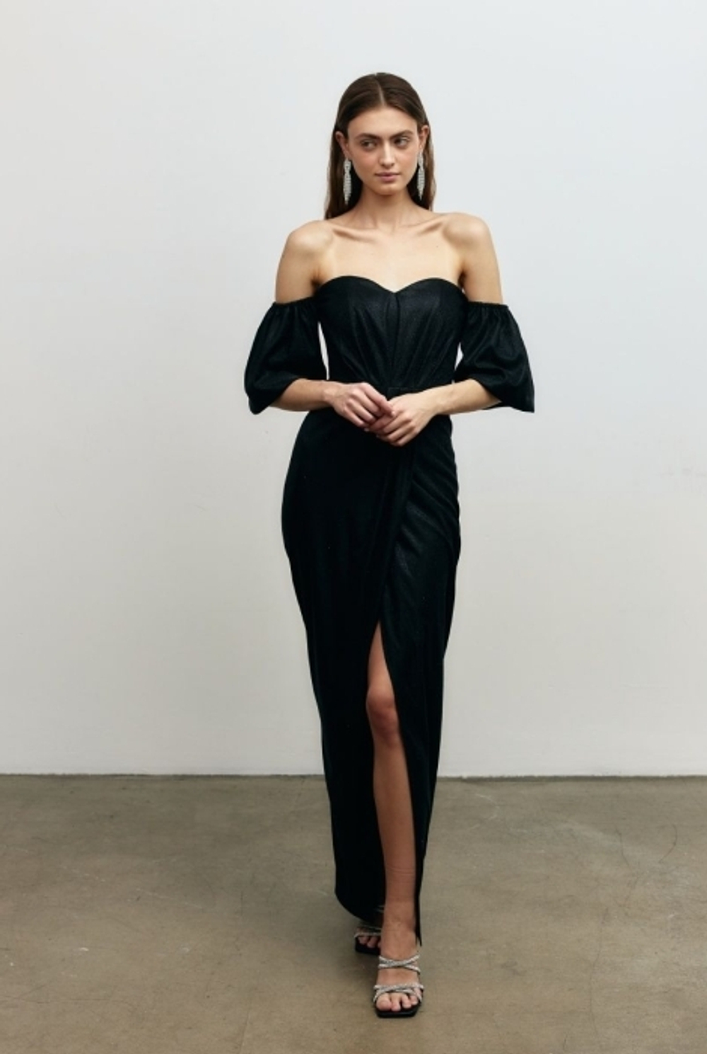 Платье макси с закрытой спиной