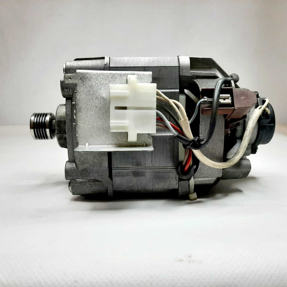 11 Двигатель для стиральной машины Indesit/Ariston/Kaiser C00050579 б/у
