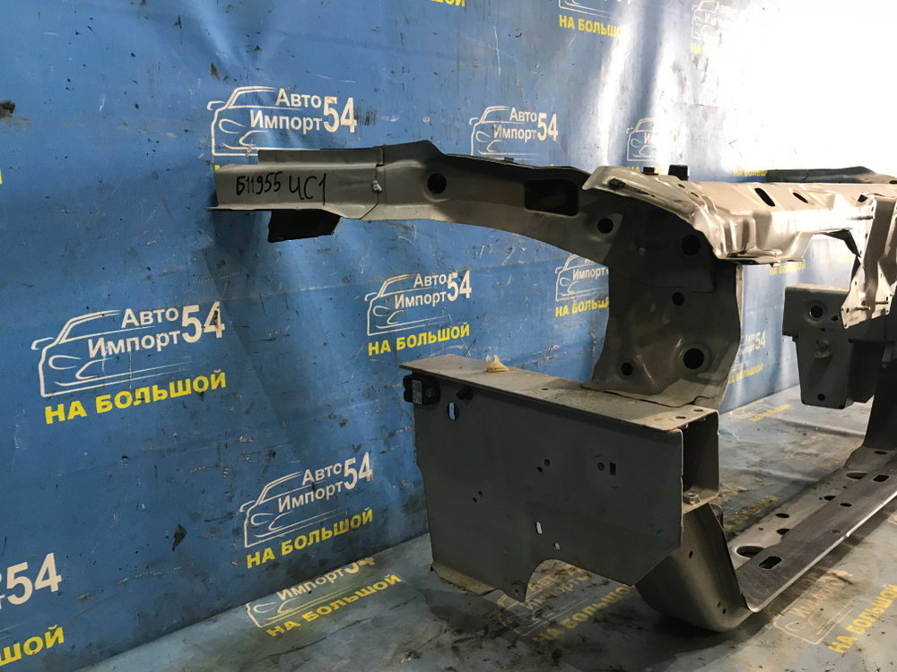 Рамка радиатора / телевизор Honda INSPIRE 2003-2007