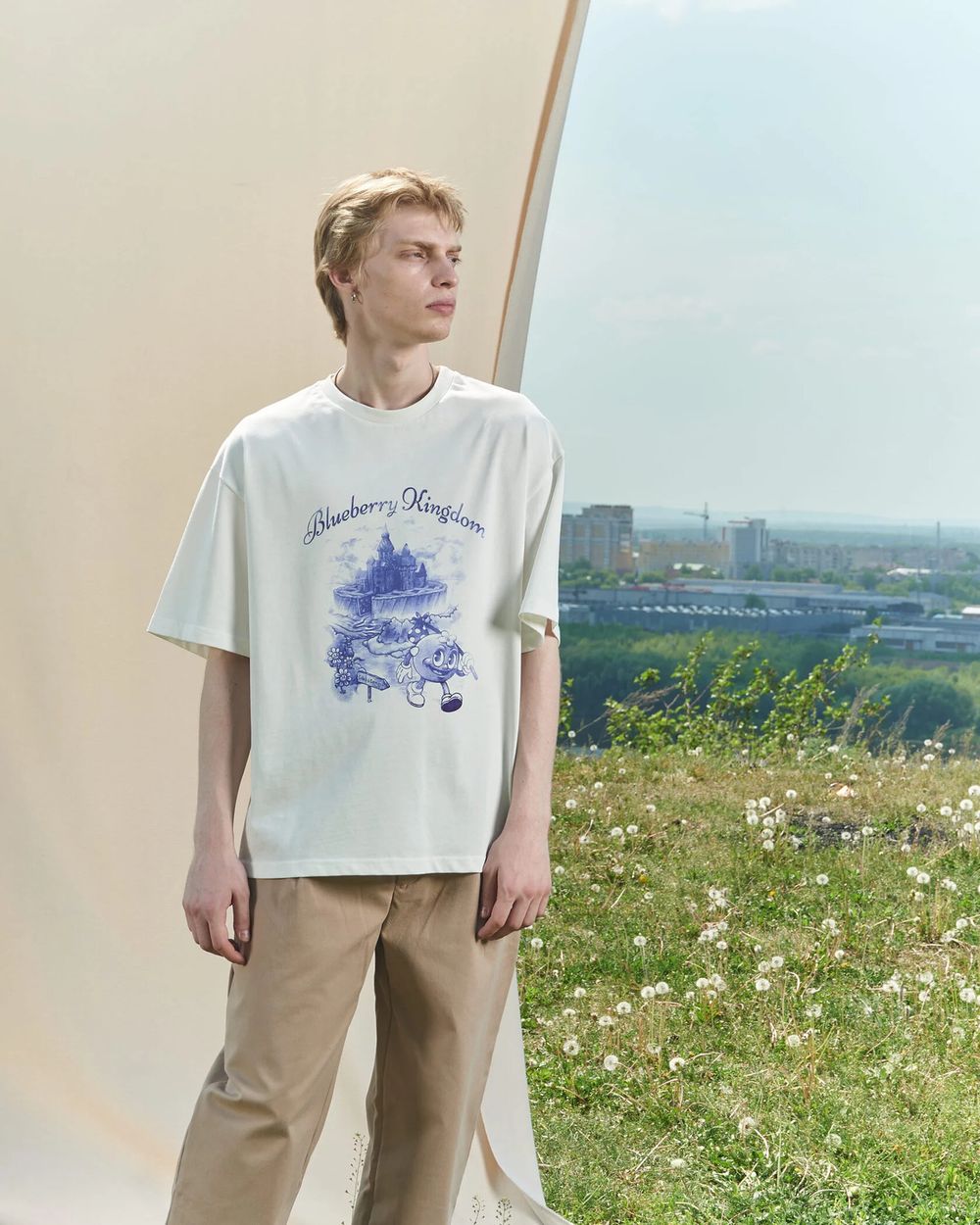 Футболка Called a Garment The Blueberry Kingdom молочная