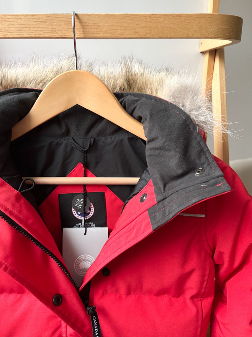 Новая пуховая куртка Canada Goose, 146