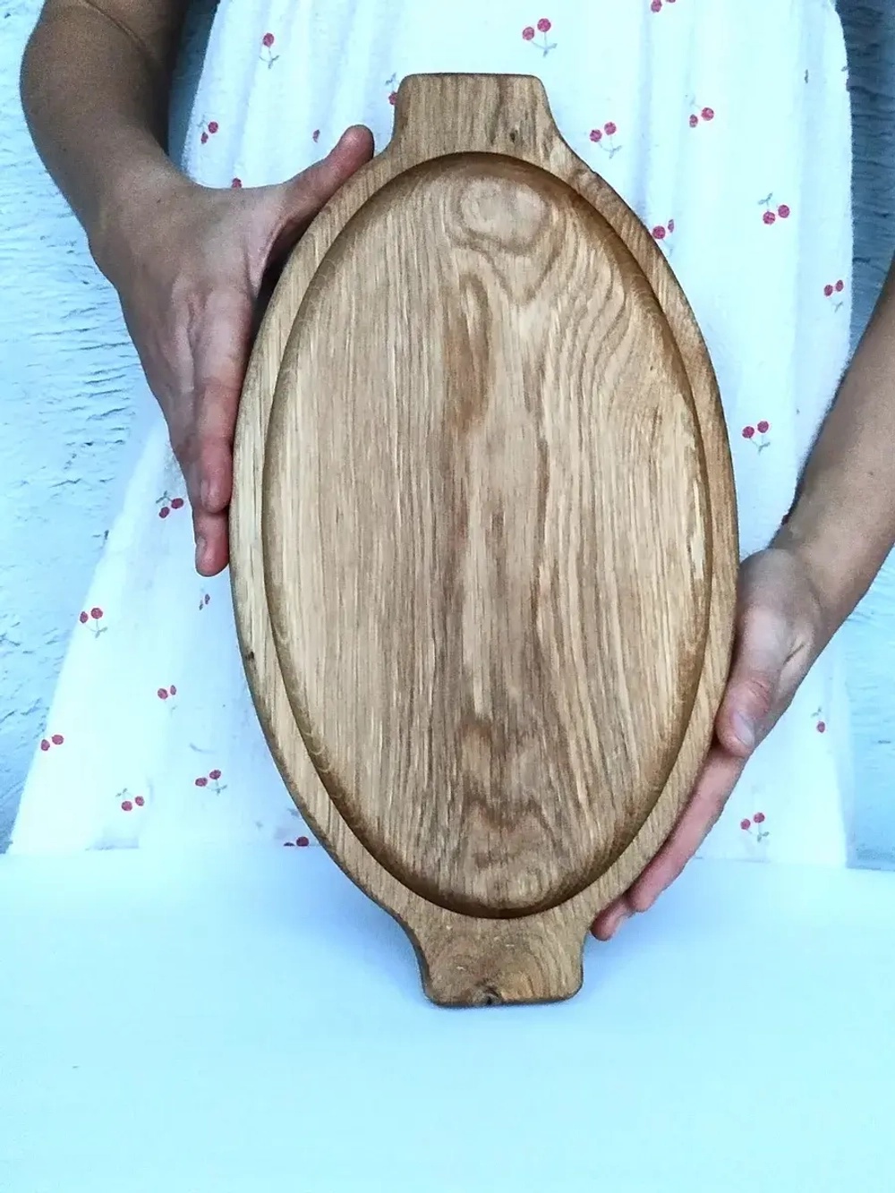 Поднос деревянный из массива дуба