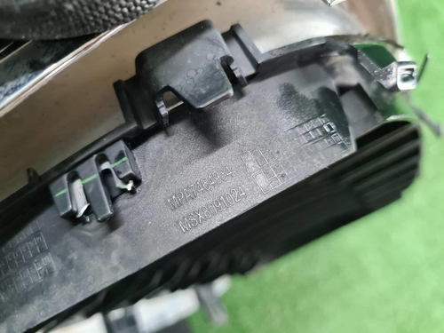 Решетка радиатора правая BMW X3 G01 X4 G02 (17-21)