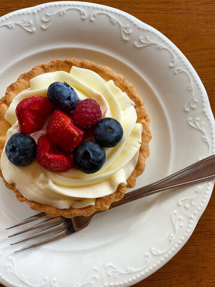 КОРЗИНОЧКА С ЯГОДАМИ