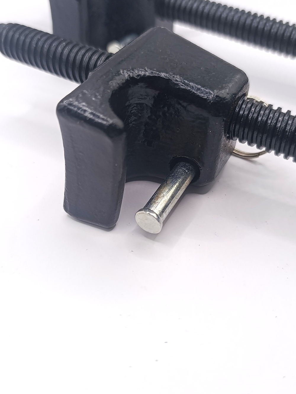 Стяжки пружин авто с двойным захватом усиленные 290 мм