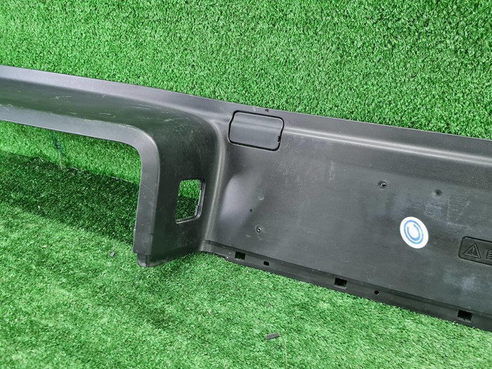 Накладка заднего бампера верхняя Mercedes X W470 (2017-2020)