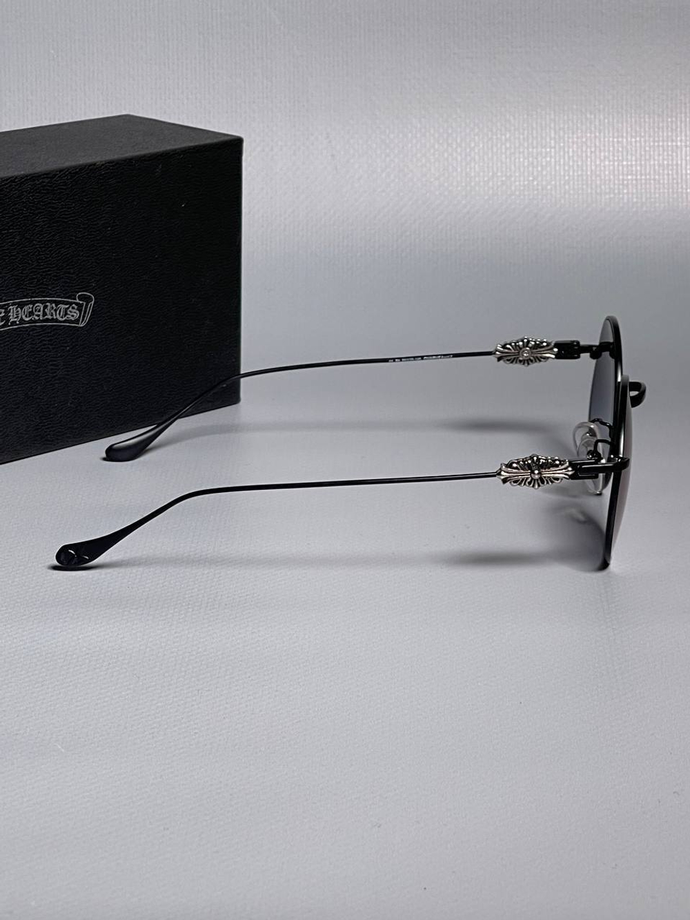 Солнцезащитные очки Chrome Hearts