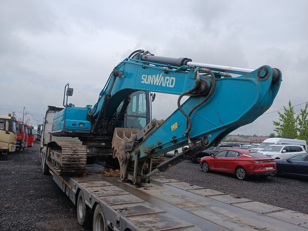 SUNWARD SWE215 Экскаватор SWE215E-3H (Дизельный, 6,7 л, 169 л.с., АТ)