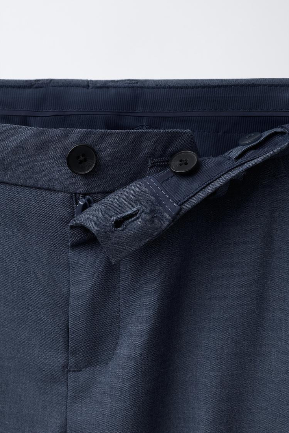 ZARA КОСТЮМНЫЕ БРЮКИ С РЕЛЬЕФНЫМ УЗОРОМ, ВЫЦВЕТШИЙ СИНИЙ