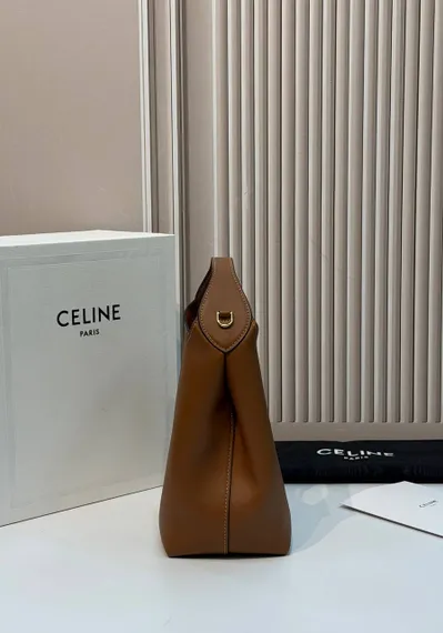 Сумка CELINE SMALL HOBO IN SUPPLE SMOOTH CALFSKIN
