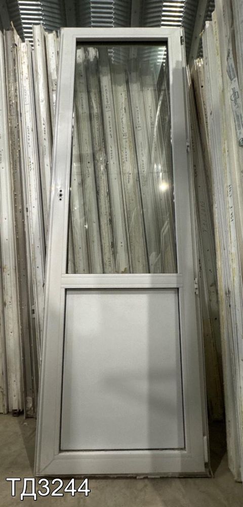 Дверь балконная пластиковая Б/У 2190(в) x 700(ш)
