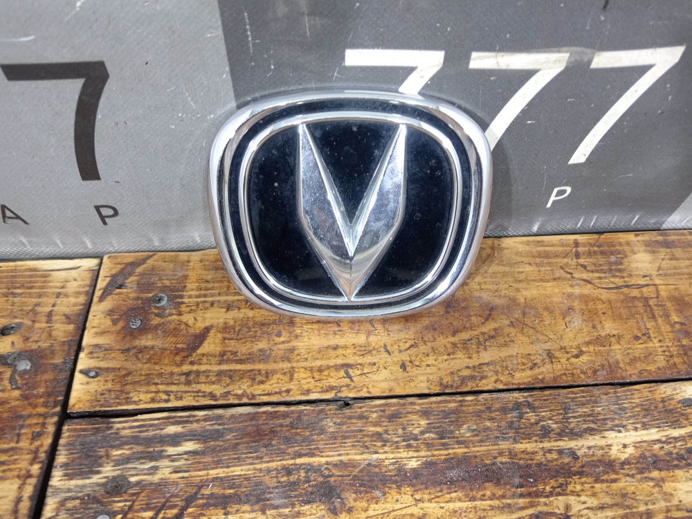 Эмблема передняя Changan Hunter Plus 23-нв Б/У Оригинал S202F2714010900