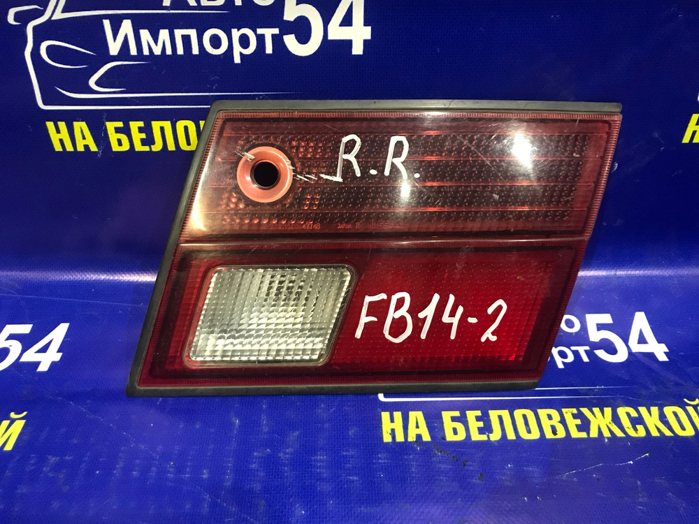 Вставка багажника правая NISSAN SUNNY 1998