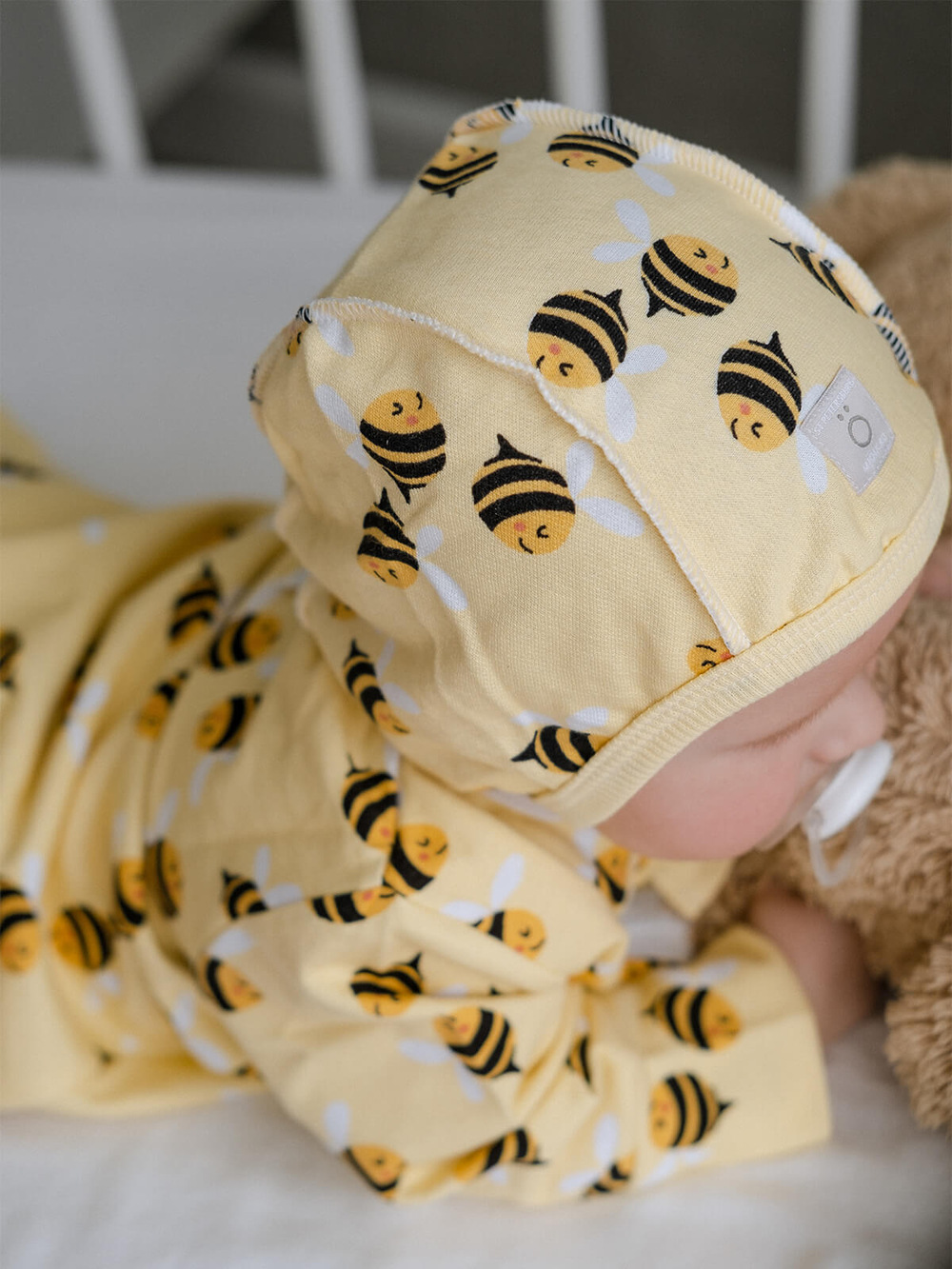 Утеплённый чепчик Mjölk Пчёлки