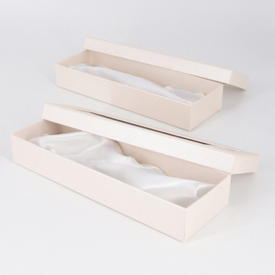 Футляр картонный с прозрачным окошком, серия "КРЕМ-БРЮЛЕ".