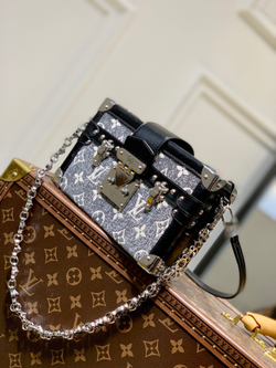 Louis Vuitton Petite Malle