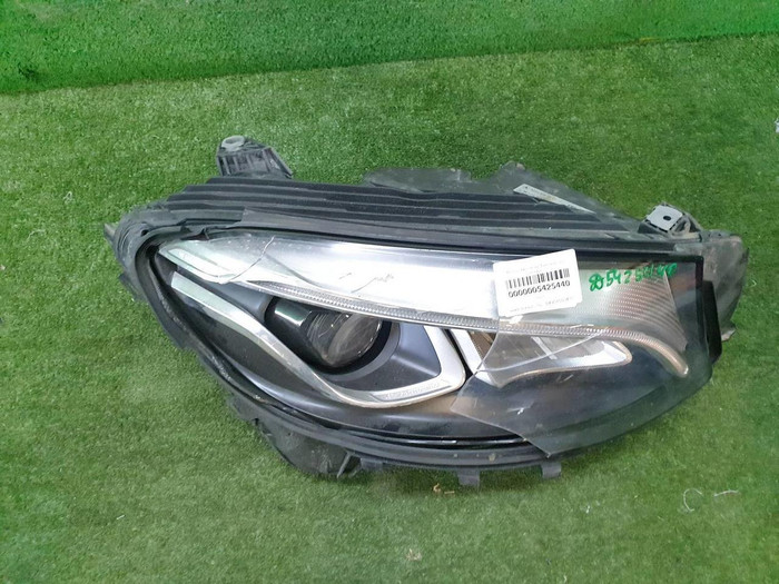 Битая Фара правая Mercedes GLC X253 (2015-2019) LED