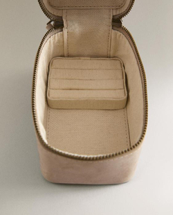 ZARA HOME МАЛЕНЬКАЯ КОЖАНАЯ ДОРОЖНАЯ КОСМЕТИЧКА ДЛЯ УКРАШЕНИЙ, ЭКРЮ