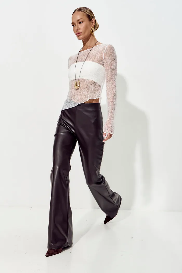 Брюки клеш из экокожи шоколадного цвета