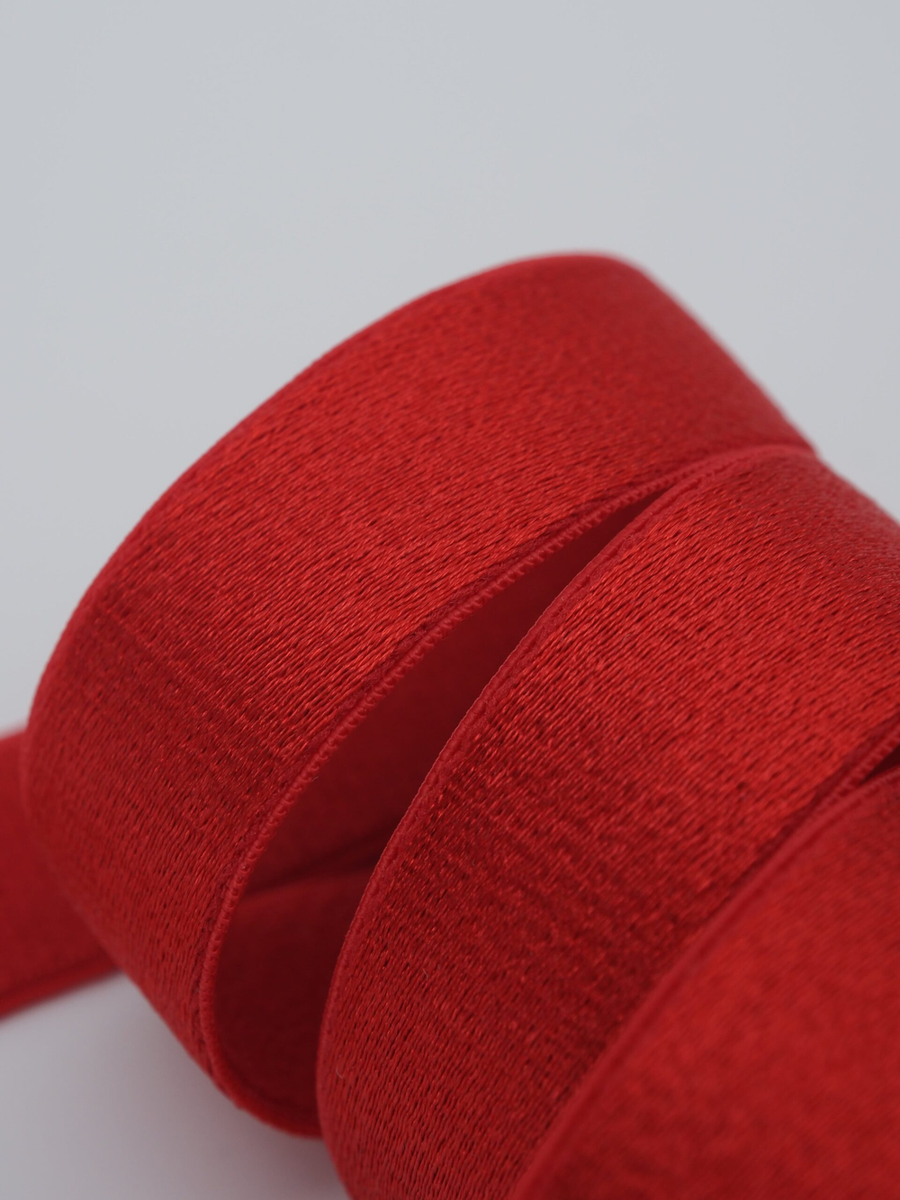 Резинка бретелечная красная глянцевая ширина 15 мм