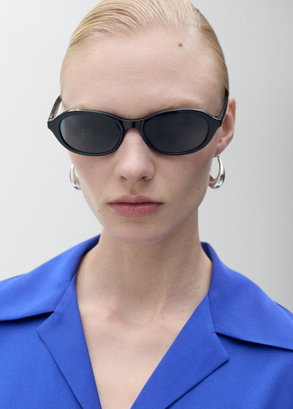 Атласная рубашка с коротким рукавом