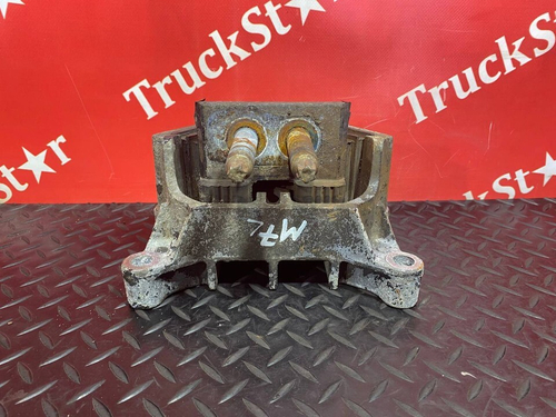 Подушка двигателя задня