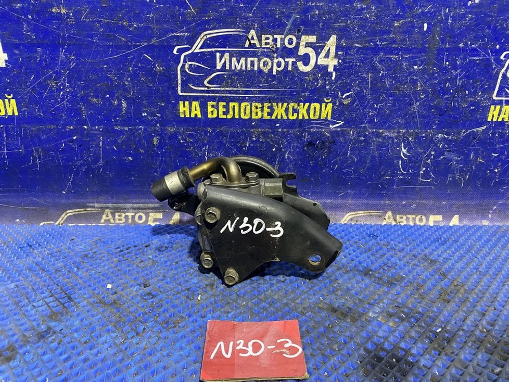 Насос ГУР NISSAN R'NESSA 2000