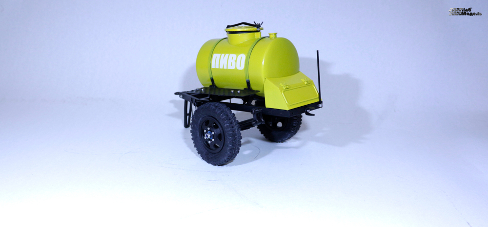 ACPT-0.9 tank trailer for kvass or beer transportation. Scale 1/14