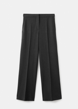 Костюмные брюки с защипами