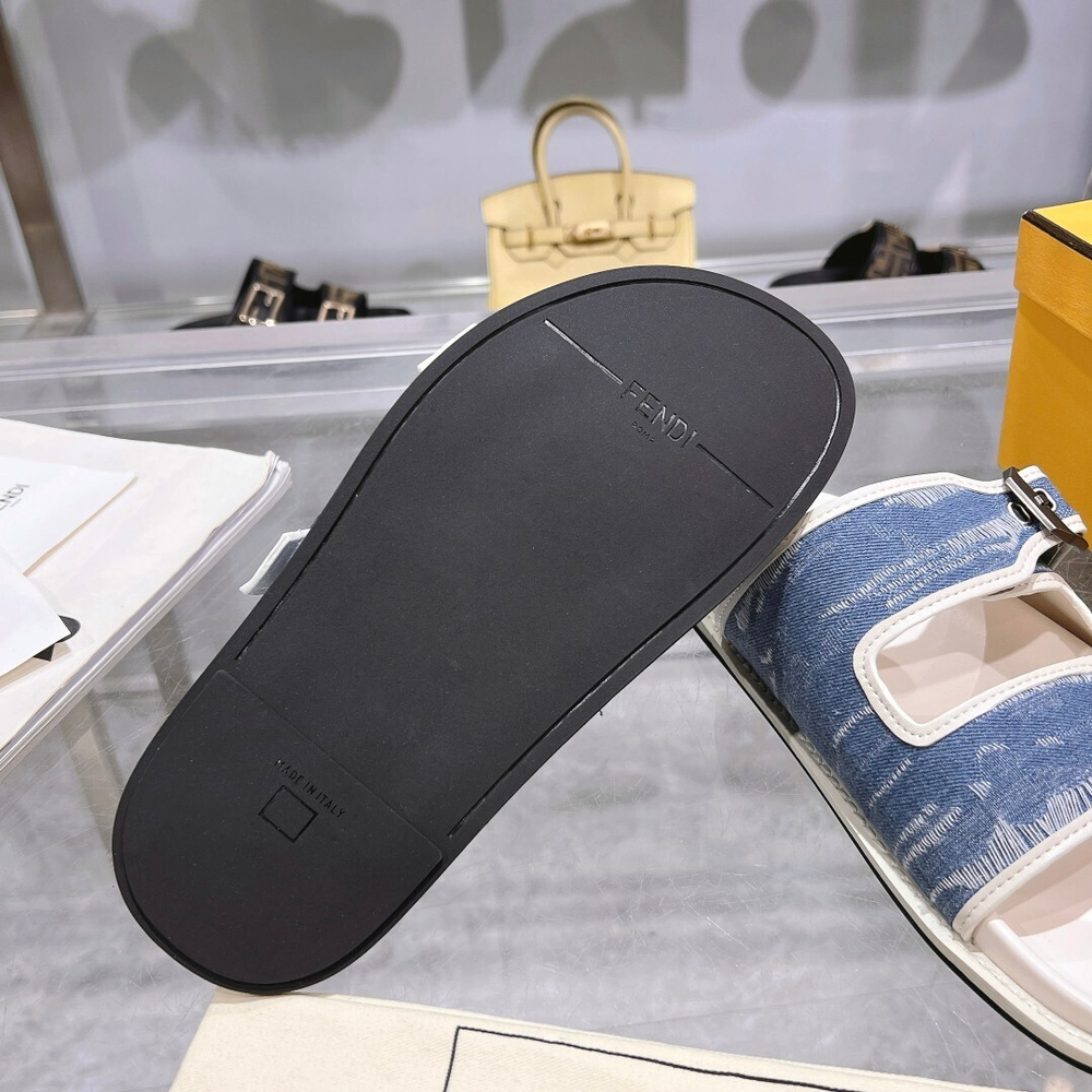 Fendi Feel Slides
