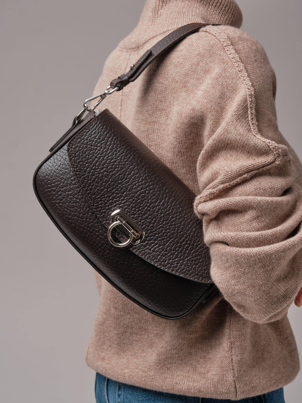 Сумка кросс-боди Azaro 31049 темно-коричневый соло