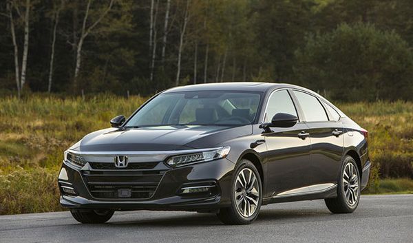 Гибридная установка Honda Accord вошла в топ-10 лучших двигателей