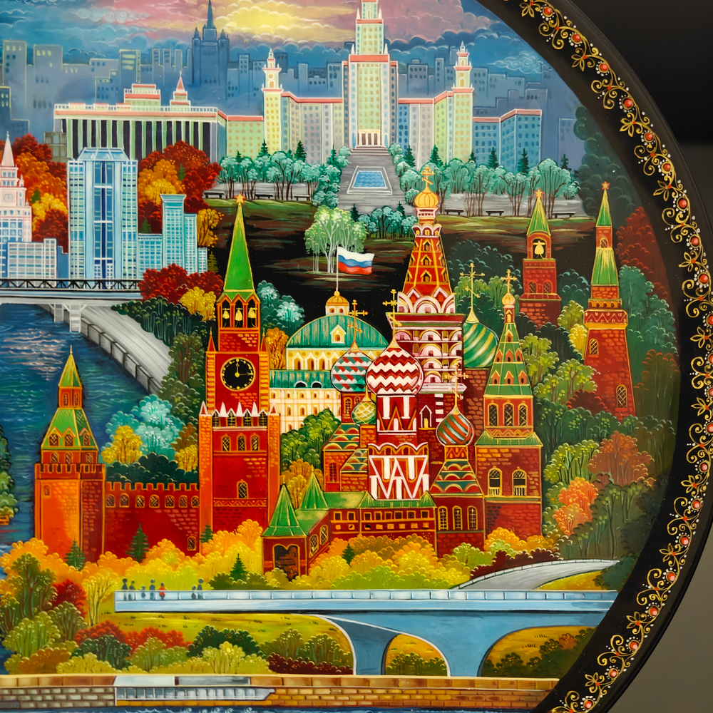 Коллекционная тарелка "Москва" с росписью (лаковая миниатюра)