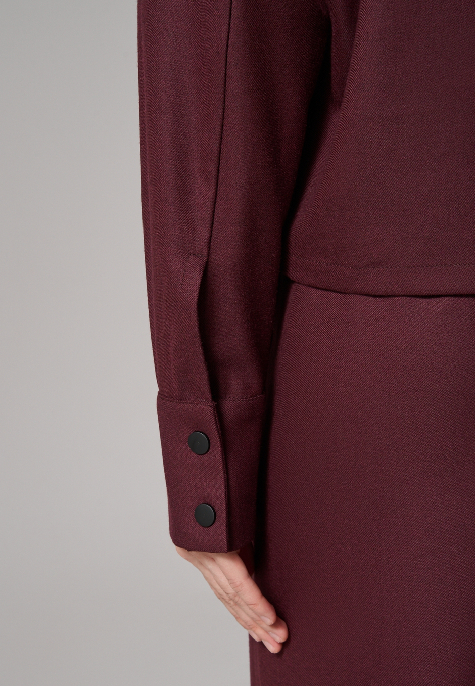 Рубашка-жакет укороченная бордовая