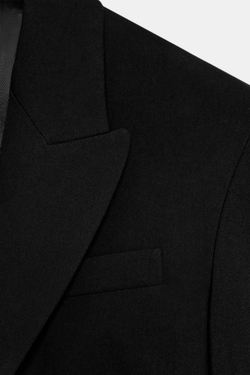 ZARA КОРОТКИЙ БЛЕЙЗЕР С ПОДПЛЕЧНИКАМИ И СКЛАДКАМИ, ЧЕРНЫЙ