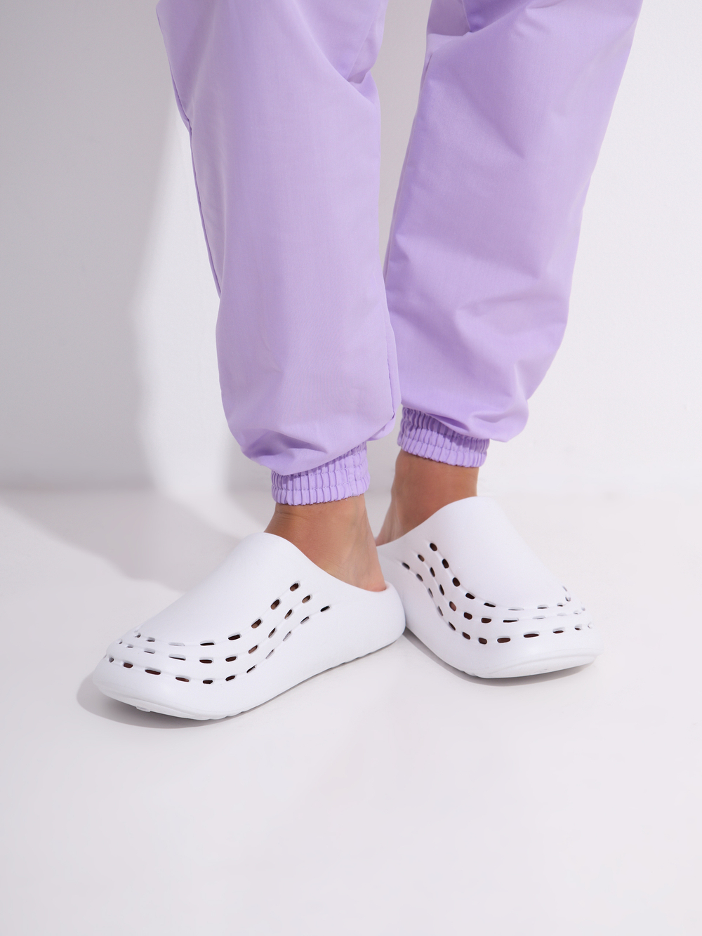 Сабо женские белые