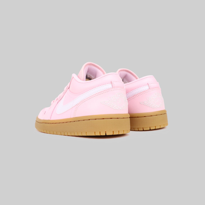 Кроссовки женские Jordan WMNS 1 Low артикул:DC0774-601 - купить в магазине Дайс