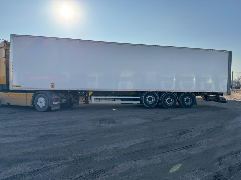 Wielton FST4* Полуприцеп изотермический/рефрижератор FST4FC (Изотермический)