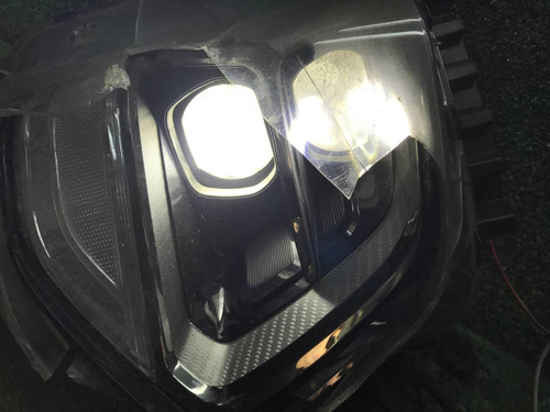 Битая Фара правая Hyundai Santa Fe 4 TM 18-21 LED