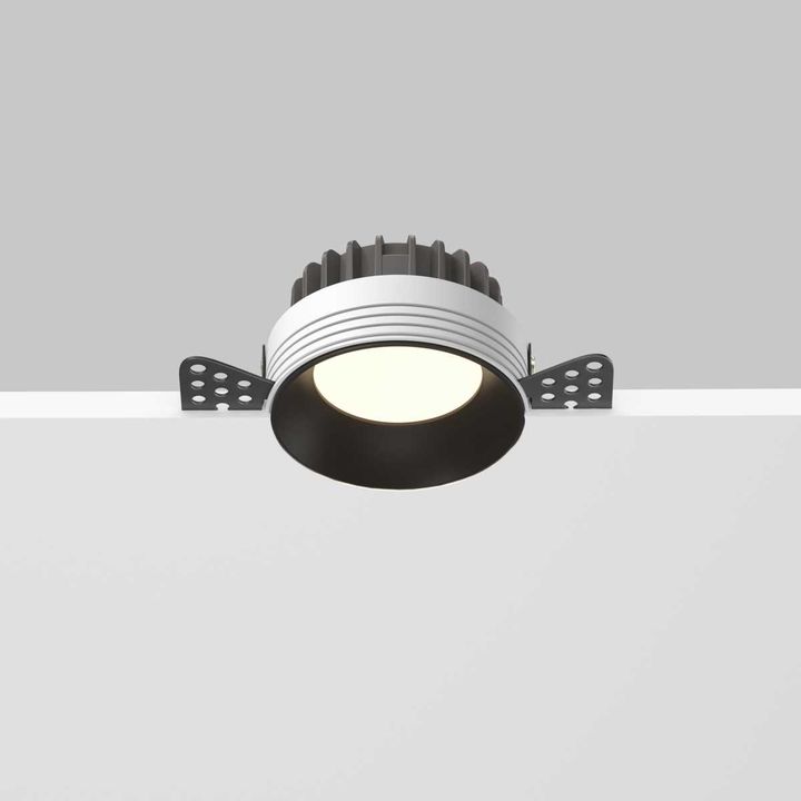 Встраиваемый светильник Maytoni Technical DL055-8W3-4-6K-TRS-B