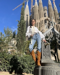 Рубашка с объемными рукавами на шнуровке