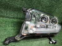 Битая Фара левая Toyota Land Cruiser 200 15-21 LED