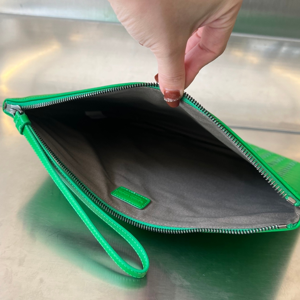 Bottega Veneta Pouch 30 cm