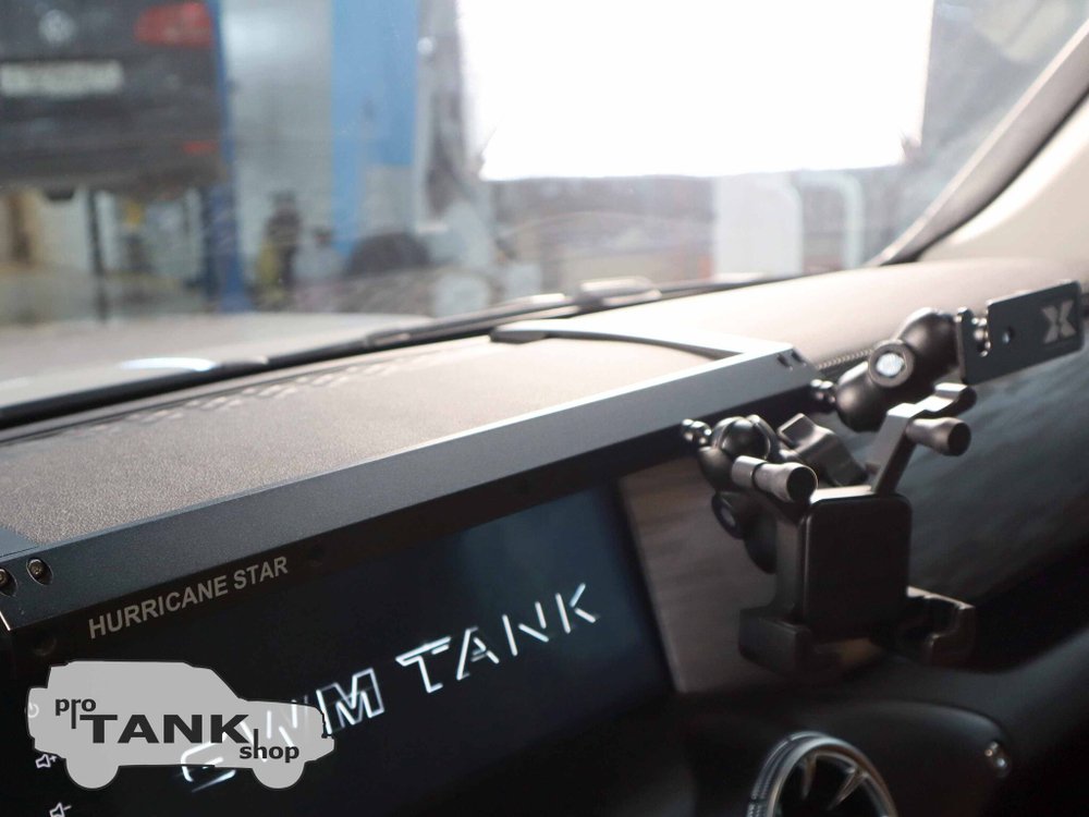 Кронштейн (крепление) на приборную панель для TANK 300