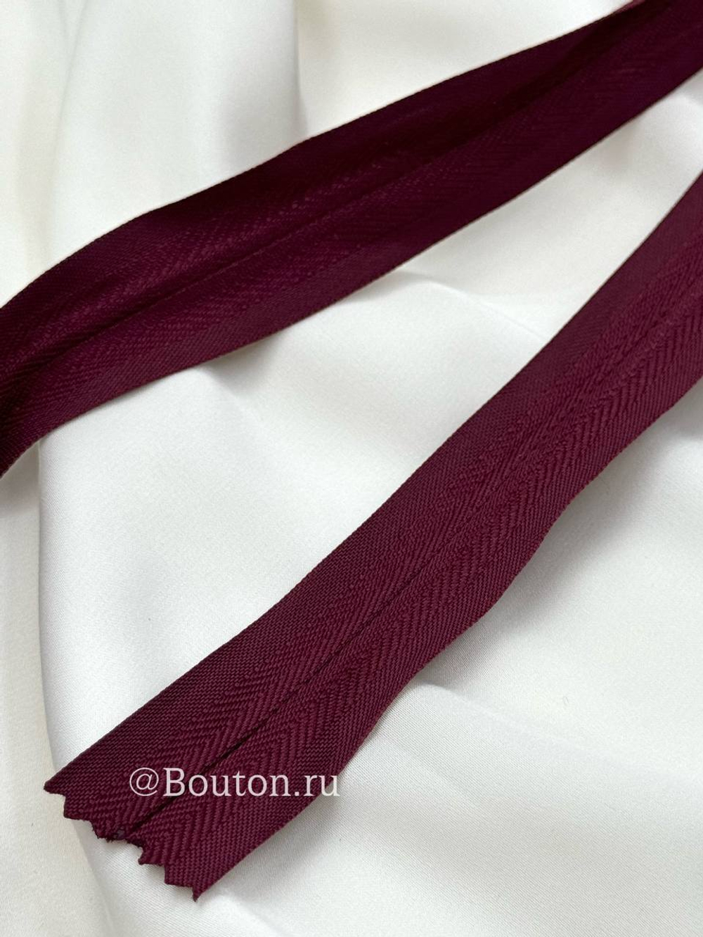 Молния потайная бордовая