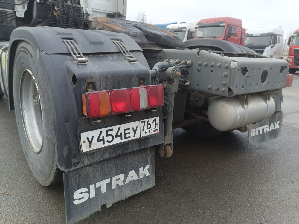 SITRAK C7H 4x2 Седельный тягач ZZ4186V361HE (Дизельный, 12,4 л, 480 л.с., АТ)