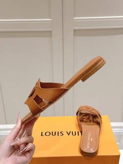 Louis Vuitton Isola Flat Mule